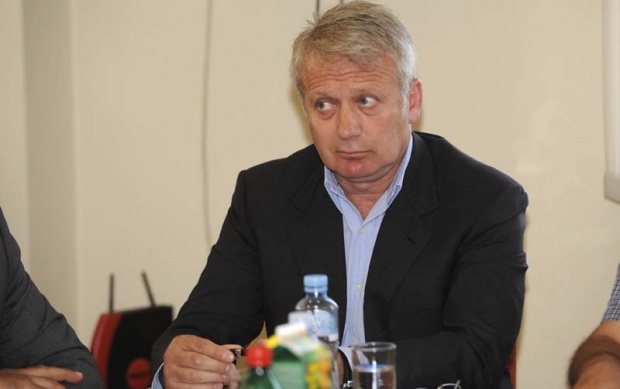 Auto-servis porodice Milanovic u El Pasu