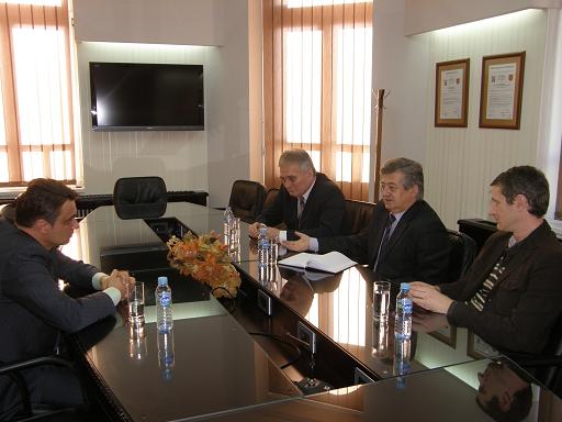Bijeljina,_sastanak_nacelnika_opstine_Mice_Micica_sa_ministrom_bezbednosti_BiH_Sadikom_Ahmetovicem_1