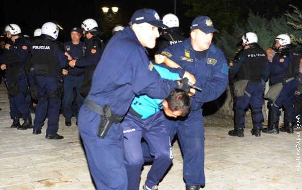 demostranti