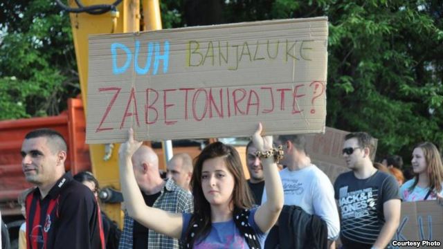 protest_s